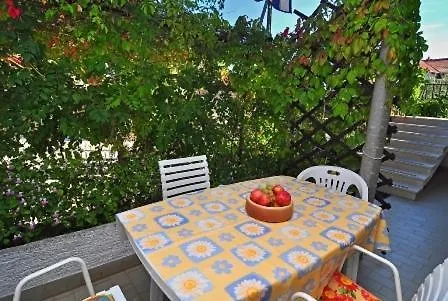 Apartment In Sukosan With Terrace, Air Conditioning, Wifi 654-4